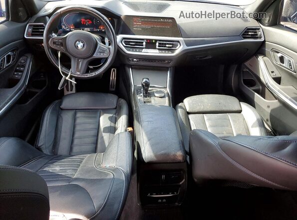 3MW5U9J07N8C29797 2022 BMW M3 Gray Առջևի վահանակի տեսք