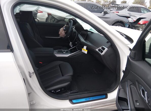 3MW69CW04S8F76298 2025 BMW 3 SERIES White Widok wnętrza z przodu