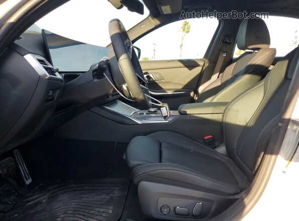 3MW69CW09S8F59626 2025 BMW OTHER Gray Вид салону спереду