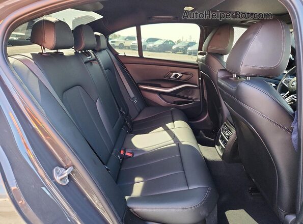3MW69CW0XT8F87422 2026 BMW 3 SERIES Gray Вид задніх сидінь