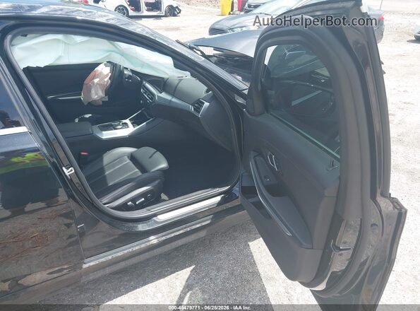 3MW69FF00R8D84520 2024 BMW 3 SERIES Black Widok wnętrza z przodu