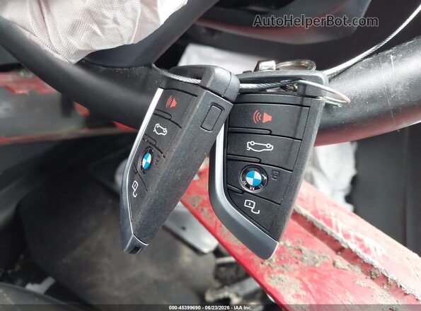 3MW69FF03P8D40265 2023 BMW 3 SERIES Red Вид панелі приладів