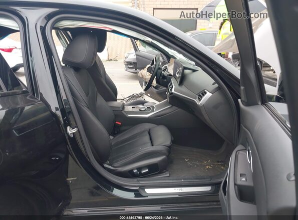 3MW69FF05P8D76247 2023 BMW 3 SERIES Black Widok wnętrza z przodu