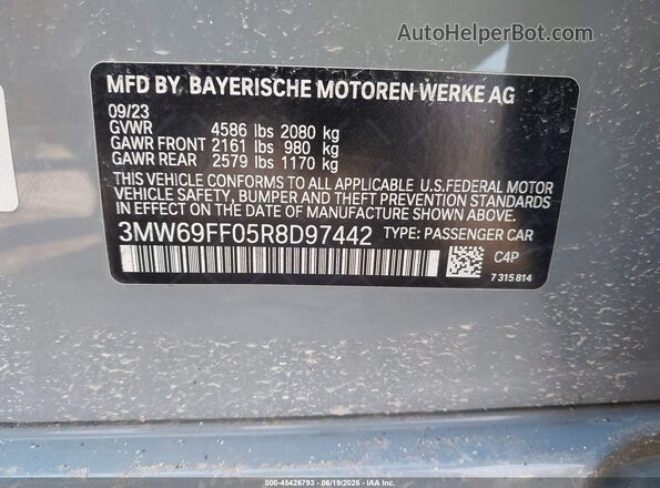 3MW69FF05R8D97442 2024 BMW 3 SERIES Gray Widok komory silnika