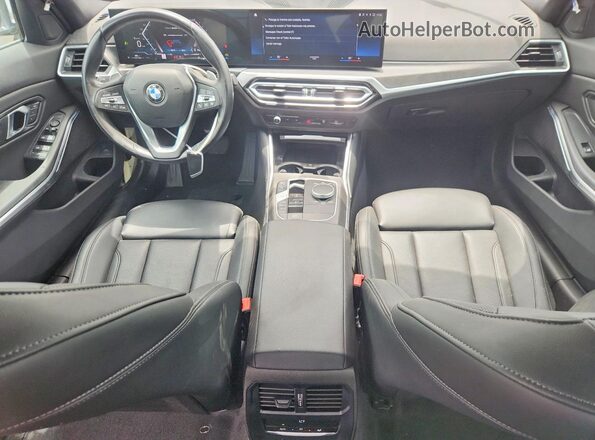 3MW69FF05R8E39107 2024 BMW OTHER Blue Dashboard view
