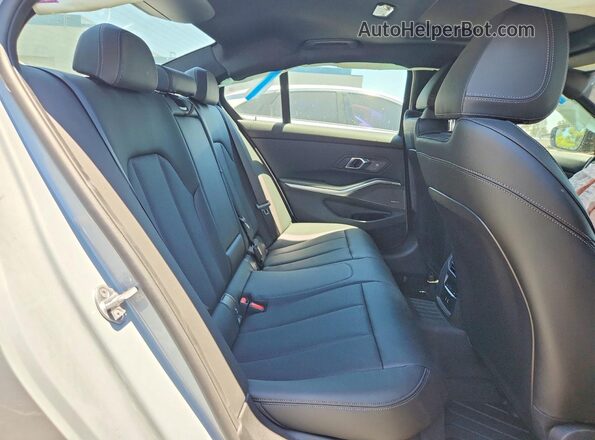 3MW69FF08R8E55673 2024 BMW 7 SERIES Gray უკანა სავარძლების ხედი