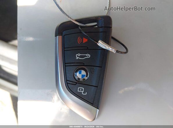3MW89CW01T8F89620 2026 BMW 3 SERIES White წინა პანელის ხედი