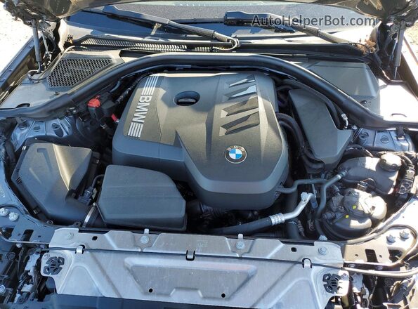 3MW89CW08S8E90775 2025 BMW 3 SERIES Silver Вид задньої частини салону