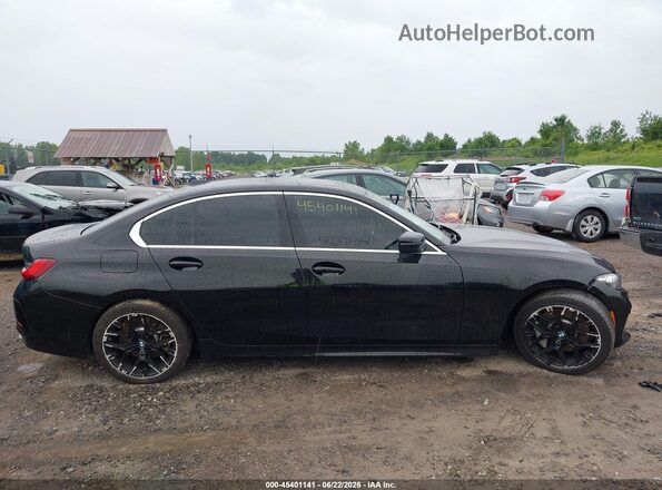 3MW89CW09S8F07440 2025 BMW 3 SERIES Black Rear interior view