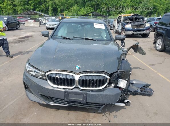 3MW89FF03R8E69182 2024 BMW 3 SERIES Gray Вид щитка приладів