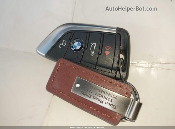 3MW89FF06R8E63781 2024 BMW 3 SERIES Silver Widok deski rozdzielczej