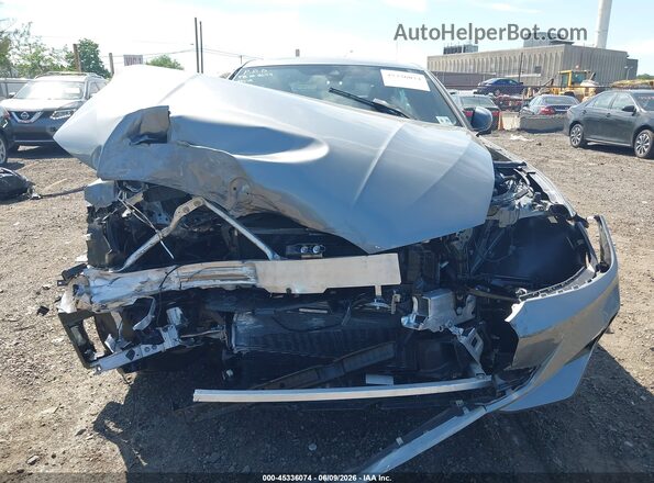 3MW89FF06R8E63781 2024 BMW 3 SERIES Silver Widok wnętrza z tyłu