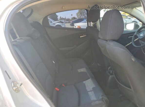 3MYDLBJV0LY701924 2020 TOYOTA YARIS Gray Вид задніх сидінь