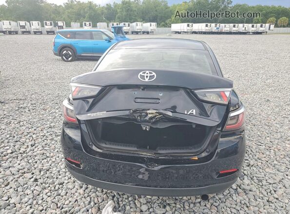 3MYDLBYV0HY153498 2017 TOYOTA YARIS Black Հետևի տեսք