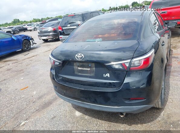 3MYDLBYV0HY190017 2017 TOYOTA YARIS IA Black 