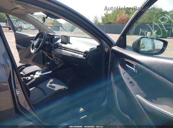 3MYDLBYV0HY190907 2017 TOYOTA YARIS IA Gray Սալոնի դիմացի տեսք