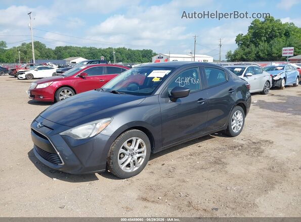 3MYDLBYV0HY190907 2017 TOYOTA YARIS IA Gray Առջևի ձախ երեք քառորդ տեսարան