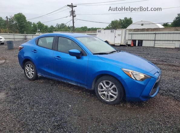 3MYDLBYV0JY301512 2018 TOYOTA YARIS Blue Przód prawy