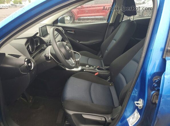 3MYDLBYV0JY301512 2018 TOYOTA YARIS Blue Widok wnętrza z przodu