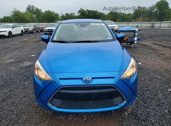 3MYDLBYV0JY301512 2018 TOYOTA YARIS Blue Widok z przodu
