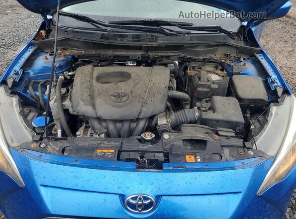 3MYDLBYV0JY301512 2018 TOYOTA YARIS Blue Widok wnętrza z tyłu
