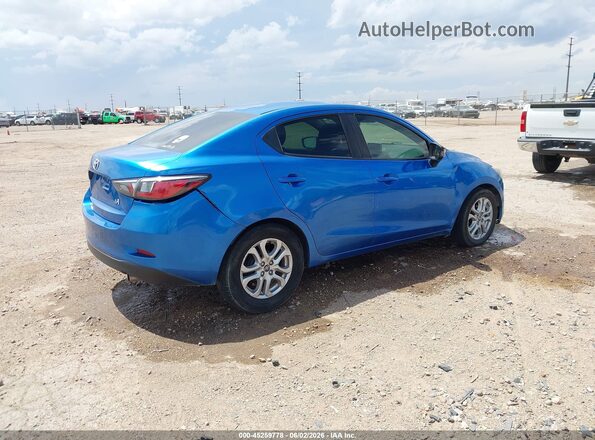3MYDLBYV0JY302143 2018 TOYOTA YARIS IA Blue Задня права чверть