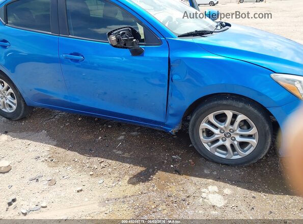 3MYDLBYV0JY302143 2018 TOYOTA YARIS IA Blue Вид спереду