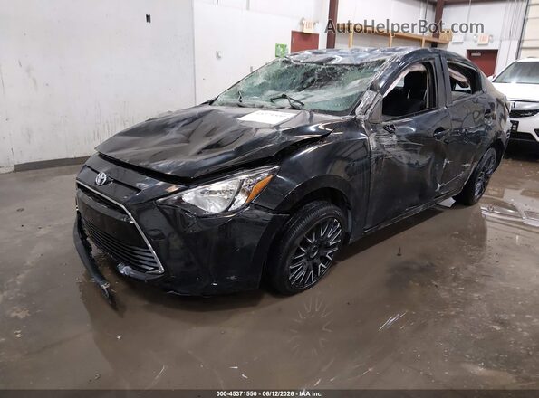 3MYDLBYV0JY320786 2018 TOYOTA YARIS IA Black წინა მარცხენა ხედი სამი მეოთხედიდან