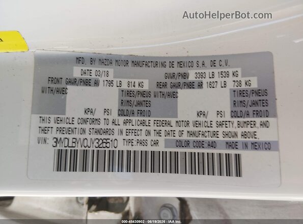 3MYDLBYV0JY326510 2018 TOYOTA YARIS IA White Շարժիչի բաժամունքի տեսք