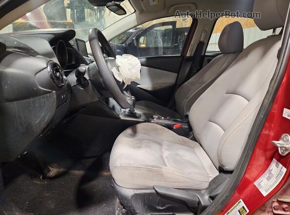 3MYDLBYV0KY512498 2019 TOYOTA YARIS Red Front interior view