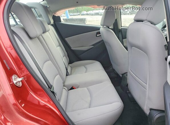 3MYDLBYV0KY518916 2019 TOYOTA YARIS Red Вид задніх сидінь