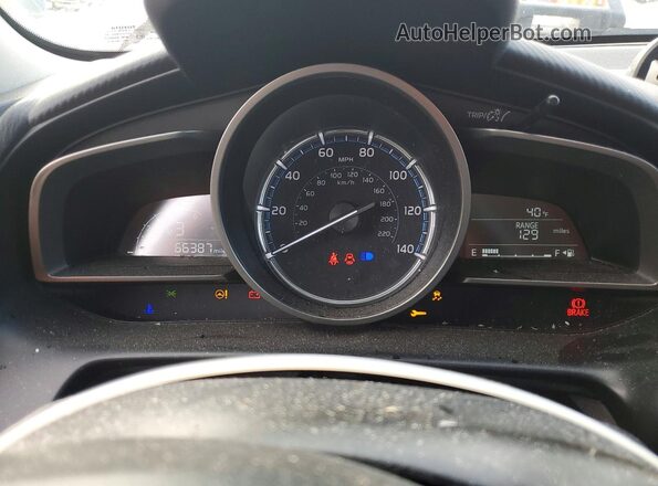 3MYDLBYV0KY518916 2019 TOYOTA YARIS Red Вид щитка приладів
