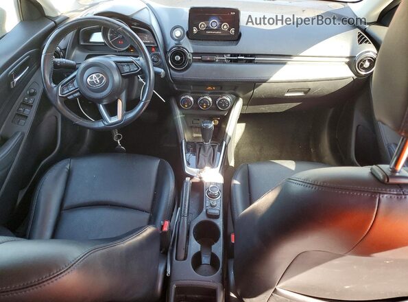 3MYDLBYV0KY519094 2019 TOYOTA YARIS Black Dashboard view