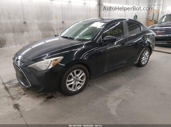 3MYDLBYV1HY151422 2017 TOYOTA YARIS IA Black Передня ліва чверть