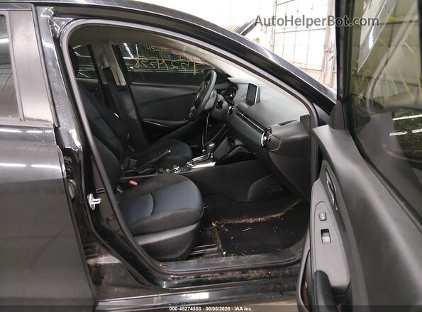 3MYDLBYV1HY151422 2017 TOYOTA YARIS IA Black Вид салону спереду