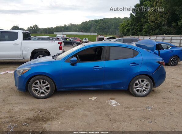 3MYDLBYV1HY182105 2017 TOYOTA YARIS IA Blue Панорамний вид салону 360°
