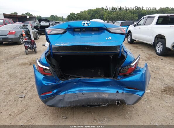 3MYDLBYV1HY182105 2017 TOYOTA YARIS IA Blue Вид спереду