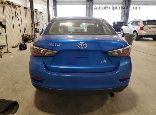 3MYDLBYV1HY185392 2017 TOYOTA YARIS Синий Вид сзади