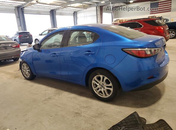 3MYDLBYV1HY185392 2017 TOYOTA YARIS Синий Задняя левая четверть