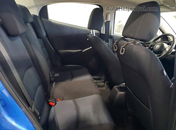 3MYDLBYV1HY185392 2017 TOYOTA YARIS Синий Вид задних сидений