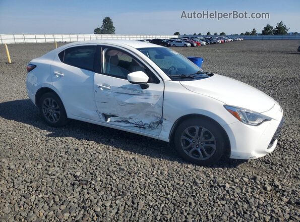 3MYDLBYV1KY503907 2019 TOYOTA YARIS White 