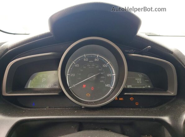 3MYDLBYV1KY522893 2019 TOYOTA YARIS Blue Widok zestawu wskaźników