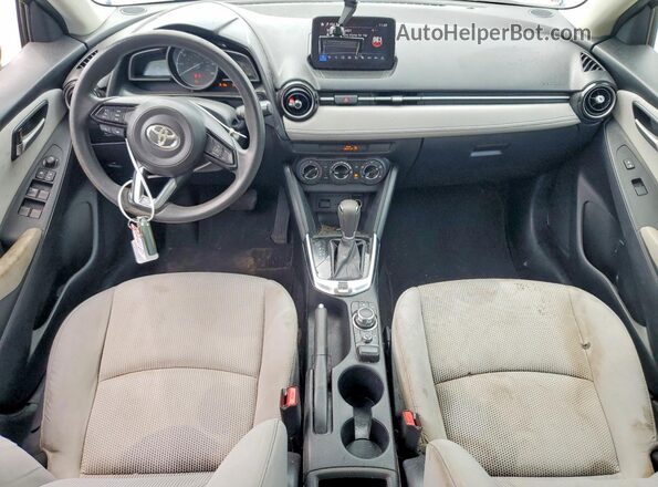 3MYDLBYV1KY522893 2019 TOYOTA YARIS Blue Widok deski rozdzielczej