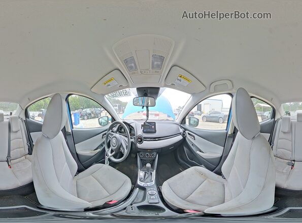 3MYDLBYV1KY522893 2019 TOYOTA YARIS Blue Widok naklejki z numerem VIN