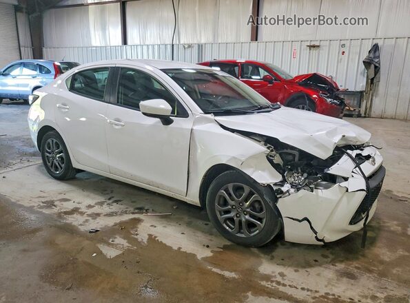 3MYDLBYV1KY524353 2019 TOYOTA YARIS White 