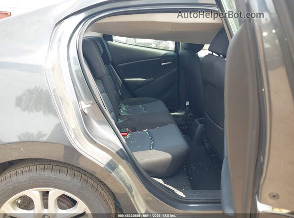 3MYDLBYV2HY165507 2017 TOYOTA YARIS IA Gray Vista de la etiqueta del VIN