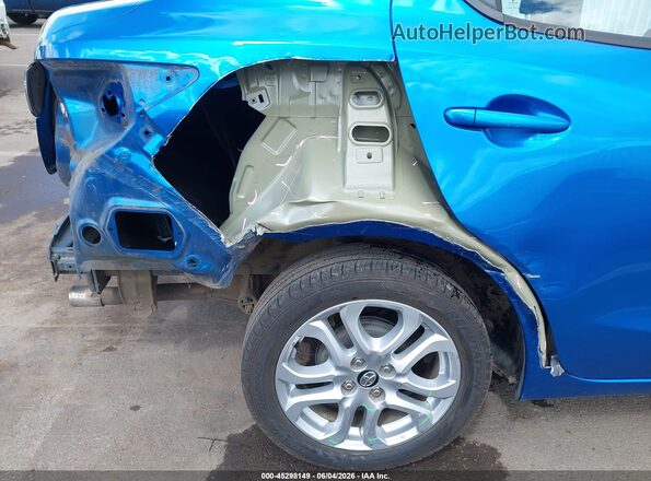 3MYDLBYV2HY175423 2017 TOYOTA YARIS IA Blue Вид спереду