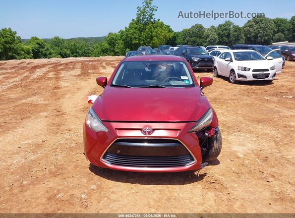 3MYDLBYV2JY306131 2018 TOYOTA YARIS IA Red Սարքավորումների վահանակի տեսք