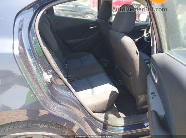 3MYDLBYV2JY317050 2018 TOYOTA YARIS IA Blue VIN կոդի պիտակի տեսք