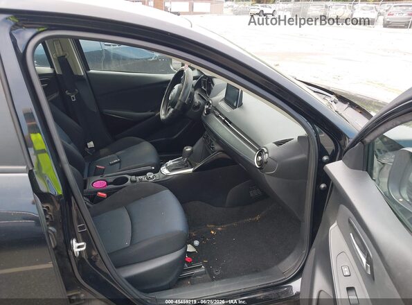 3MYDLBYV2JY319476 2018 TOYOTA YARIS IA Black Front interior view